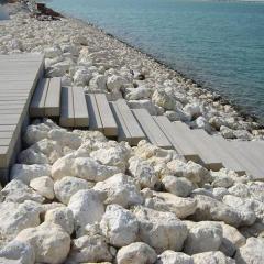 Deck without railings